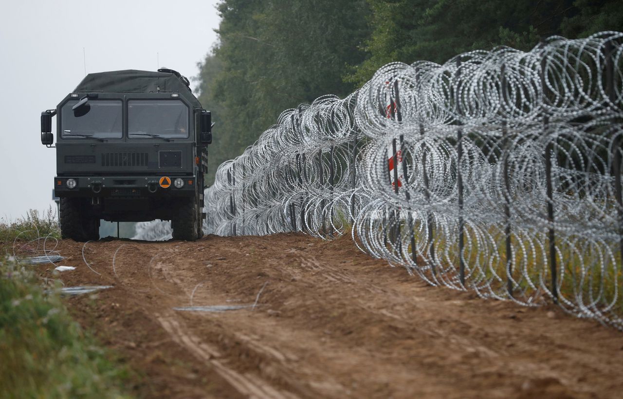 Een grenspatrouille aan de grens met Wit-Rusland.