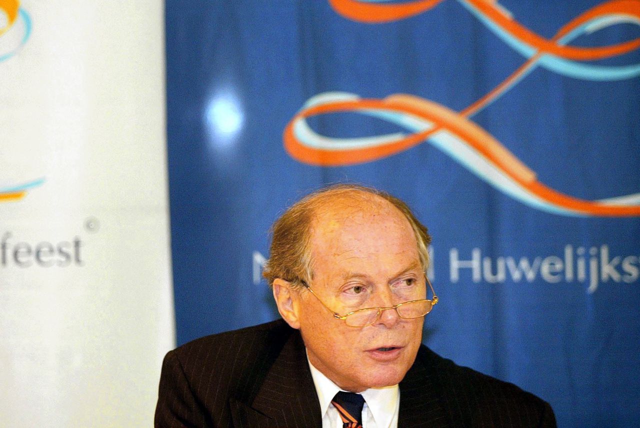 Beelaerts van Blokland als voorzitter van het Nationaal Oranje Comité in in 2002.