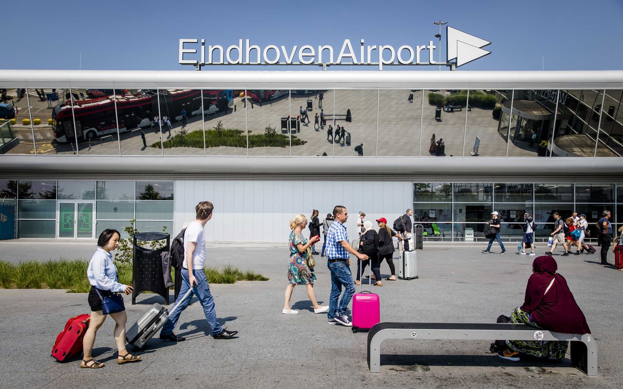 Vliegtuig ontruimd op Eindhoven Airport vanwege valse dreigbrief 