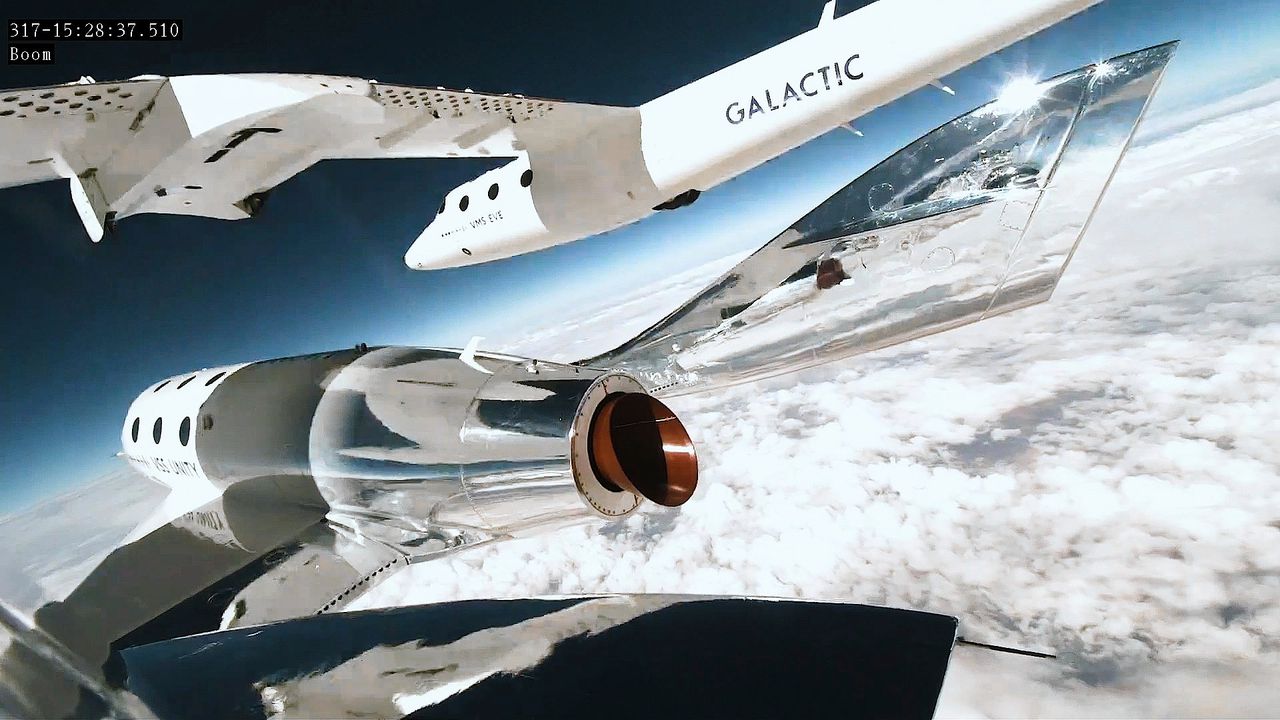 Na SpaceX voltooit nu ook Virgin Galactic eerste commerciële ruimtevlucht 