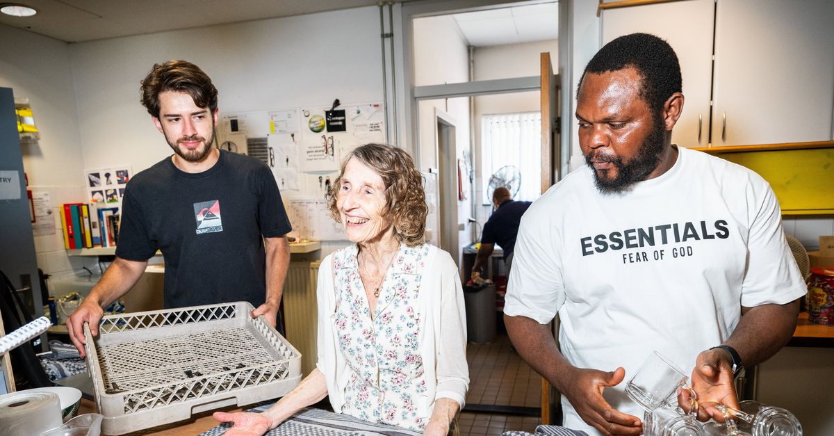 Een ventilator, zoals die op de ‘koelteplek’ in de Amsterdamse Bijlmer staan, kan Patrick zich niet veroorloven