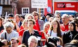 Hoogleraren en studenten bij het protest tegen de bezuinigingen in het wetenschappelijk onderwijs, in Leiden.   