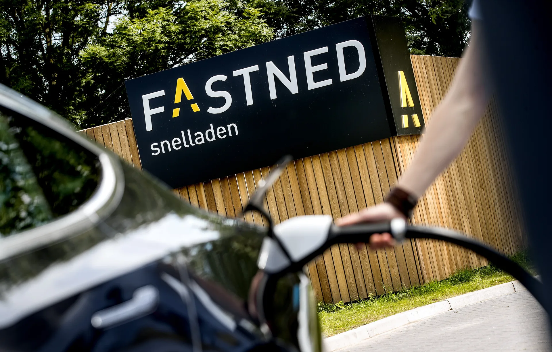 Na vakantiezomer boekt Fastned recordomzet - NRC