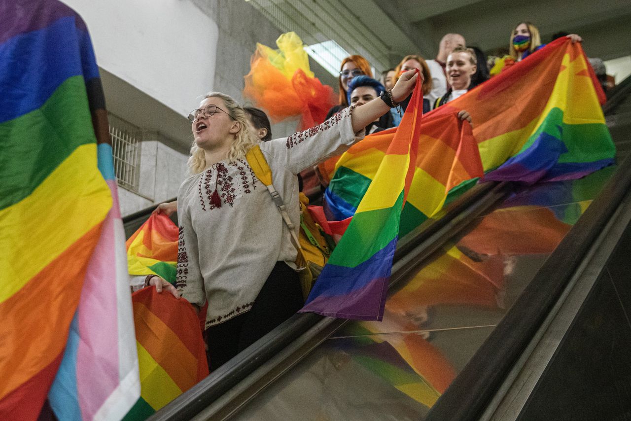 Pridemars in Charkov gaat ondergronds, onder dreiging van Russische raketten 