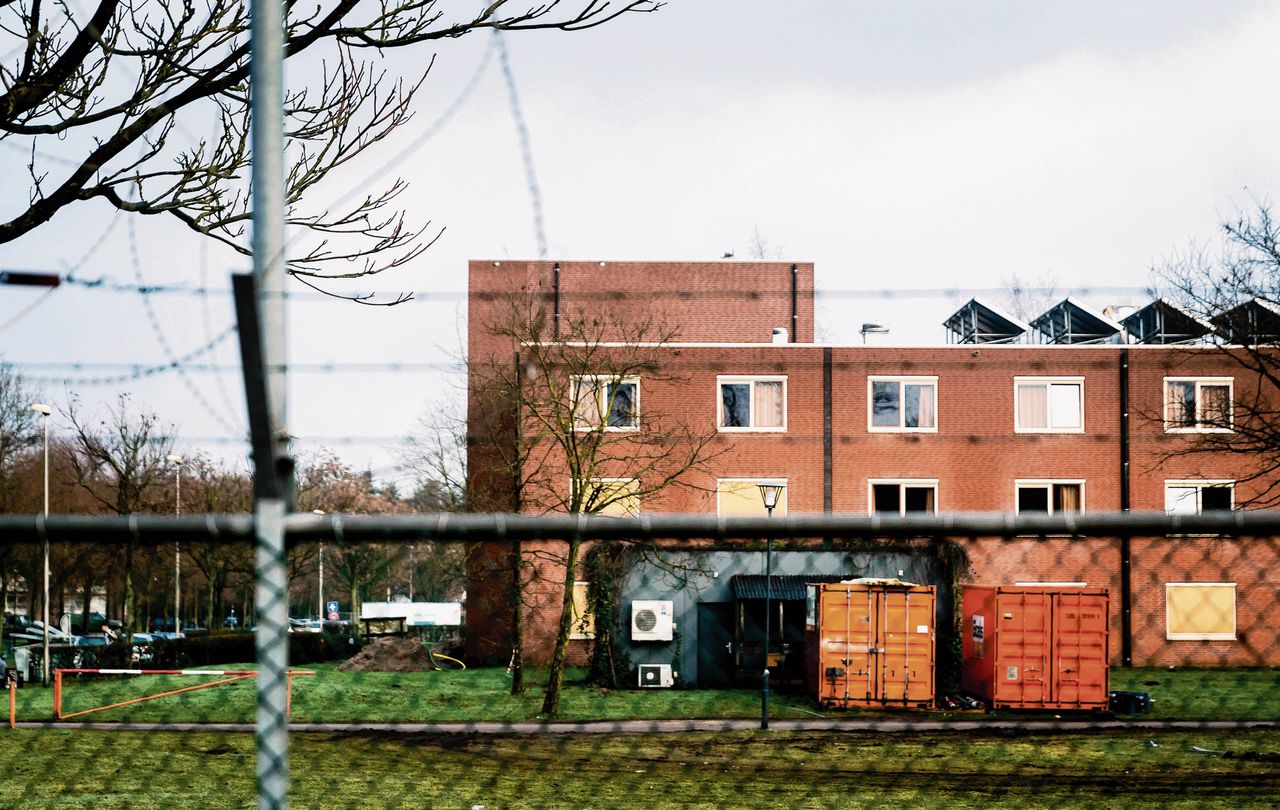 De Oranjekazerne in Schaarsbergen, waar volgens de aangevers in 2012 en 2013 misstanden plaatsvonden.