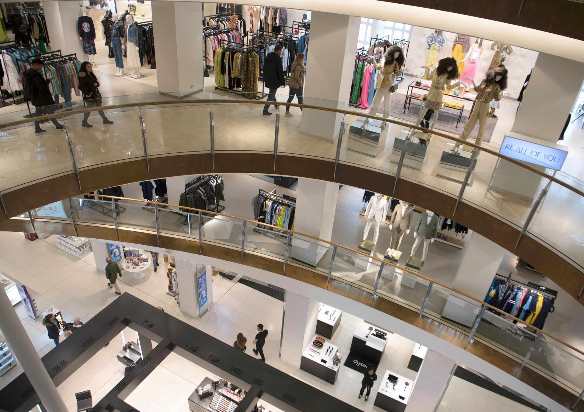 Canadese eigenaren zetten de Bijenkorf te koop - NRC