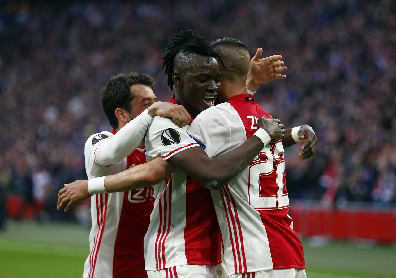 In spektakelstuk zet Ajax grote stap richting finale 