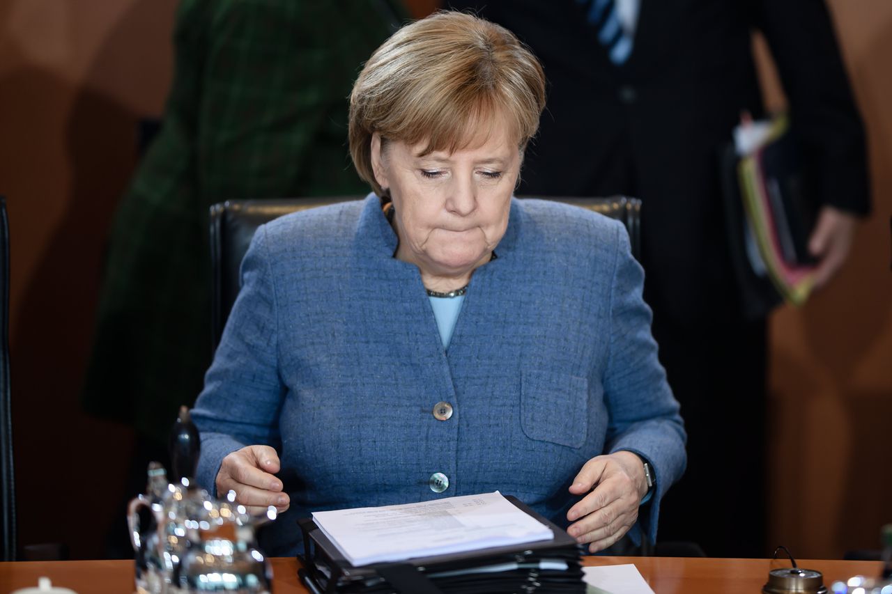 De "Merkel-Mythe" zou uit elkaar gespat zijn, schrijven Engelstalige media.