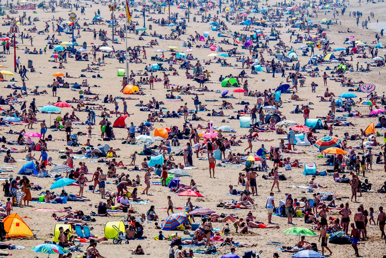 Een dagje aan het Nederlandse strand: genieten of afzien? - NRC