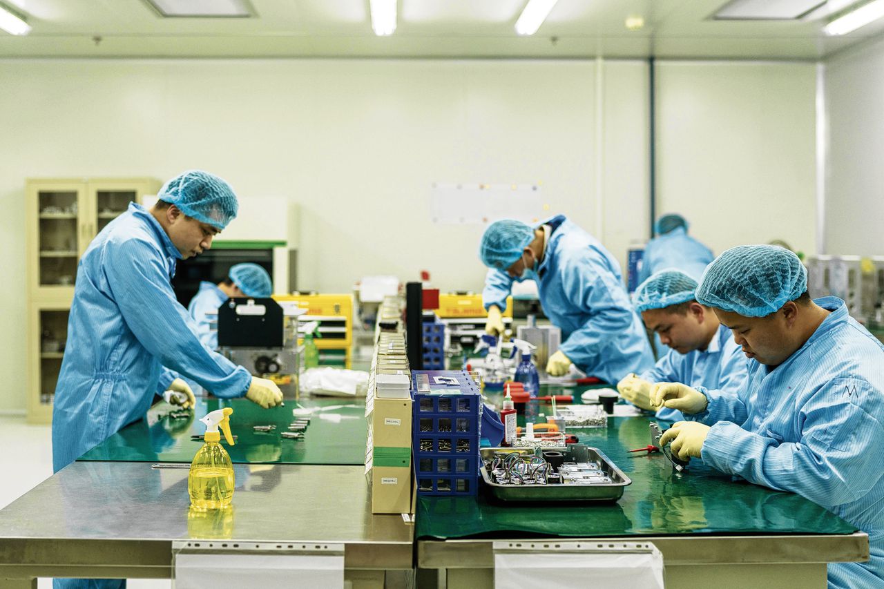 NTS Mechanatronics Shanghai is toeleverancier voor grote chipmachinebouwers, er werken 130 mensen onder leiding van directeur Bas Kreukniet