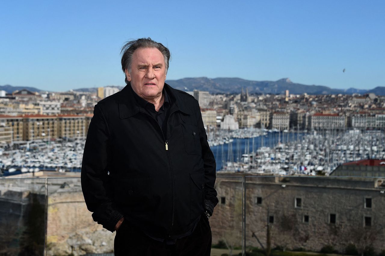 Het grensoverschrijdende gedrag van Gérard Depardieu is een splijtzwam in Frankrijk 