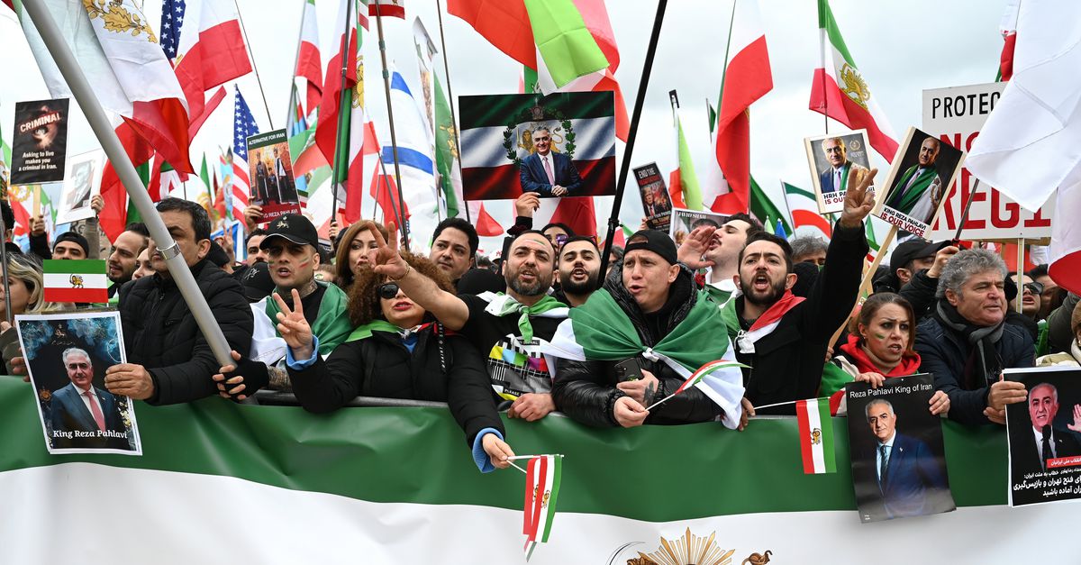 250.000 mensen demonsteren in München tegen het regime in Teheran