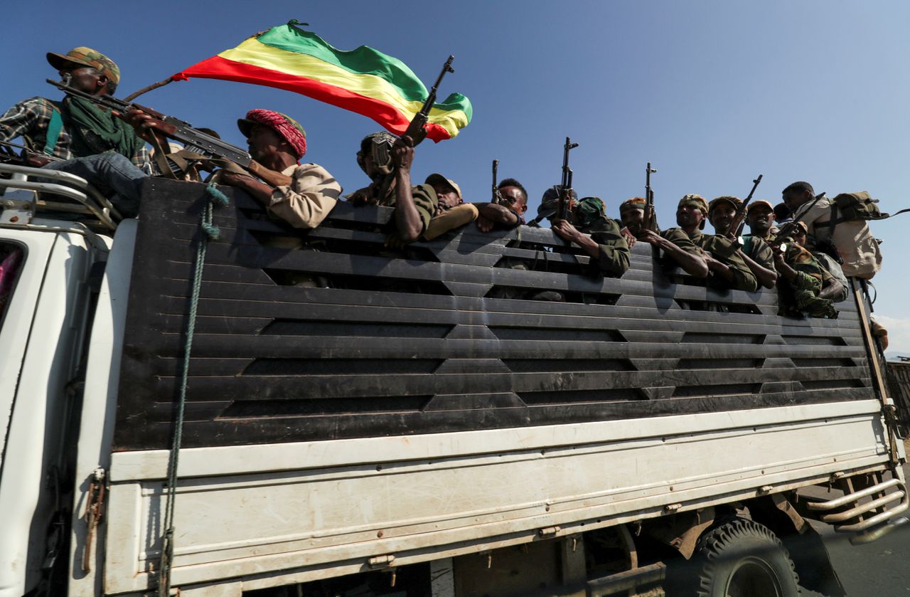 Leden van de militie van de regio Amhara, dat ten zuiden ligt van de Tigray-regio en vecht naast het regeringsleger tegen de rebellen in het noorden.