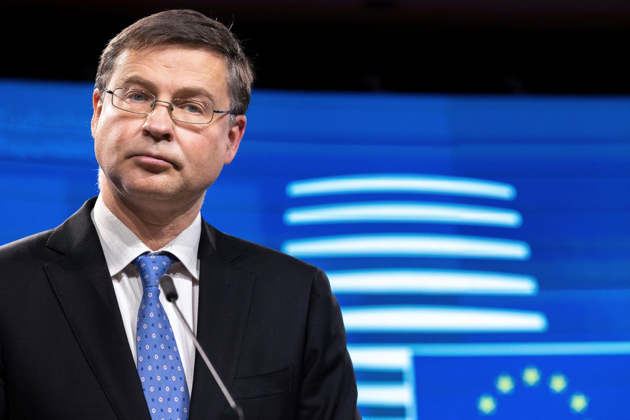 Volgens Eurocommissaris van Handel Valdis Dombrovskis maakt China zich schuldig aan „discriminatoire handelspraktijken tegen Litouwen”.