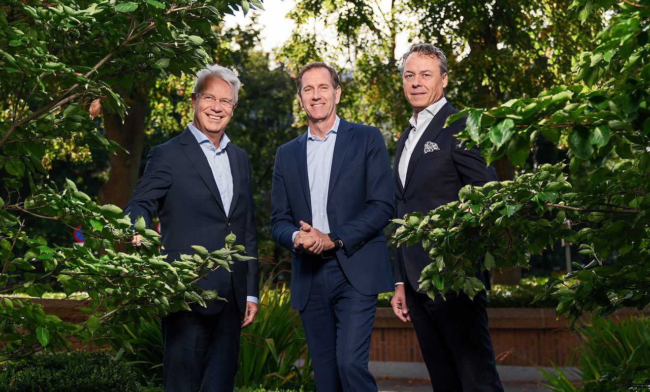 De Klimaatbankiers. Van links naar rechts: Kees van Dijkhuizen (ABN AMRO), Wiebe Draijer (Rabobank) en Ralph Hamers (ING).
