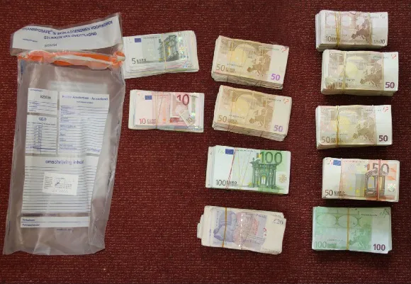 840.000 euro gevonden bij controle illegaal bankieren WFC - NRC