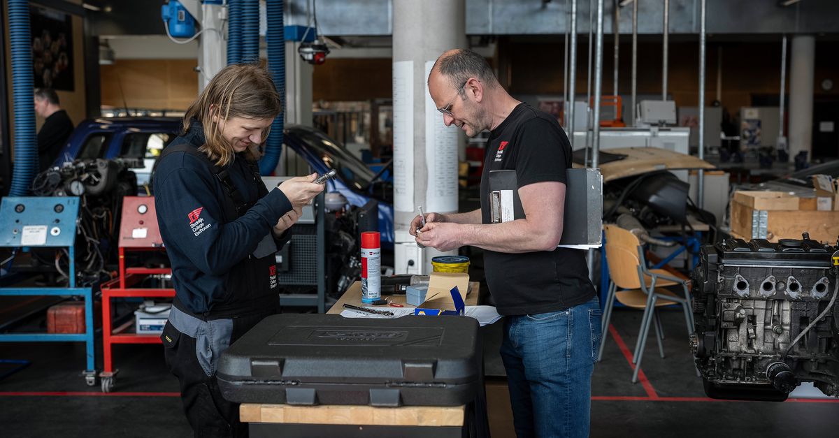 Sleutelen, strijken of verkopen – soms duren de praktijkexamens van het vmbo wel veertien uur