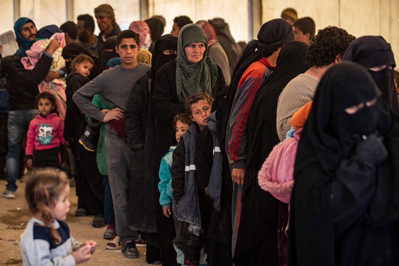 Duitsland repatrieert drie IS-vrouwen en kinderen uit Syrische kampen 