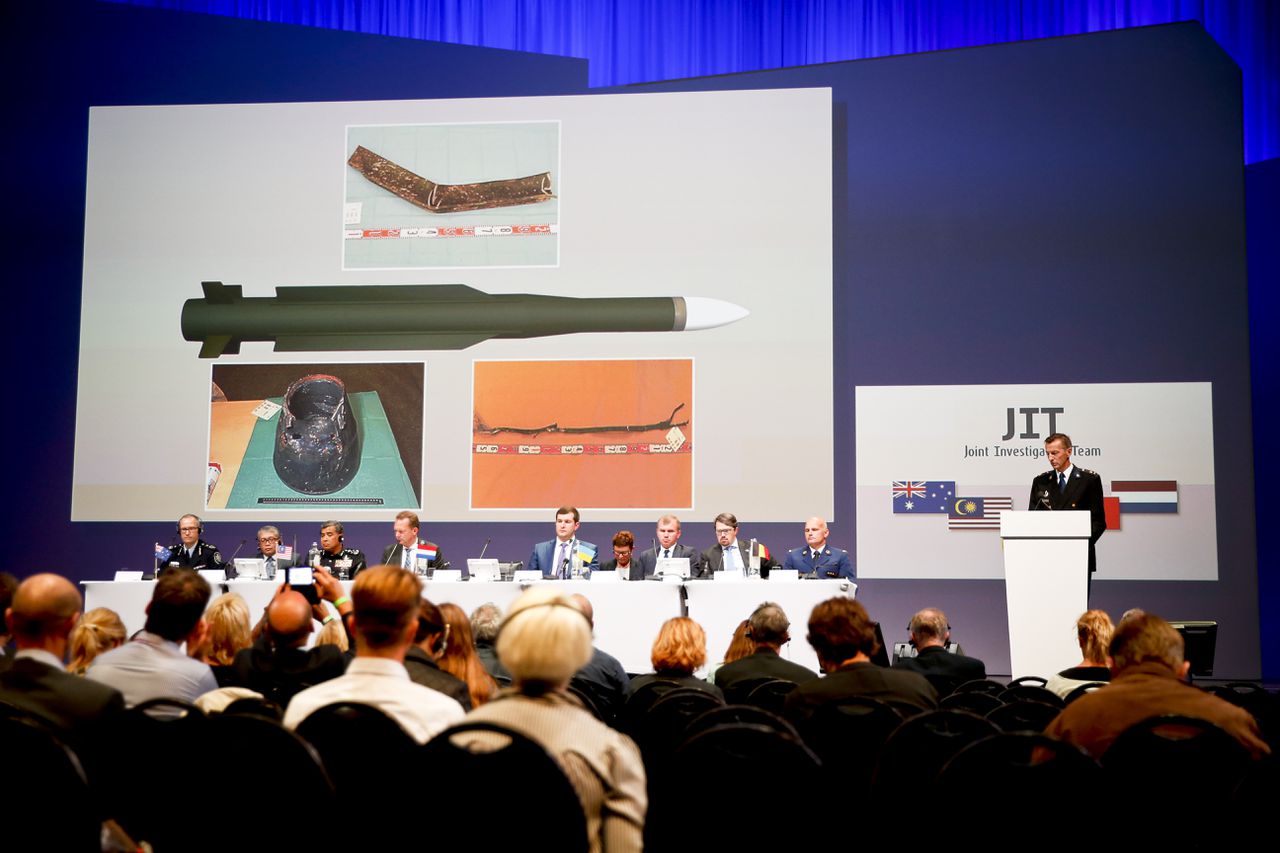 Persconferentie van het Joint Investigation Team over de eerste resultaten van het strafrechtelijk onderzoek naar de MH17-crash.