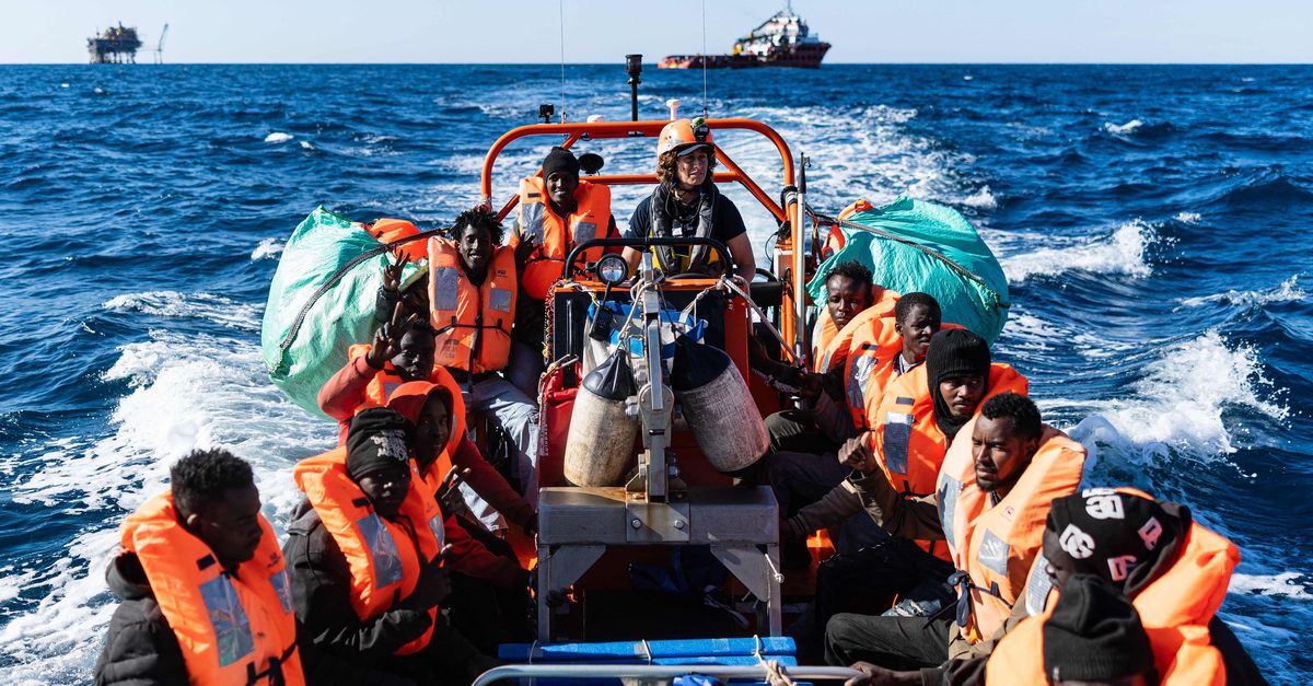 Asielzoekers kunnen buiten de EU worden opgevangen, zegt Clingendael. Het komt met deze vijf opties