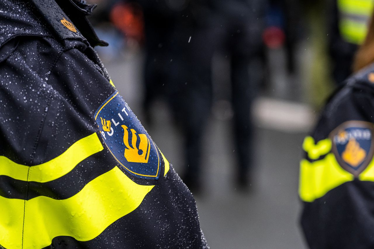Politieman en PVV’er ontslagen na discriminerende teksten op sociale media 