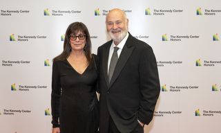 Image for Amerikaanse regisseur Rob Reiner en zijn vrouw dood aangetroffen in hun huis