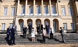 De ministers van Financiën van de G7-landen maken zich klaar voor een foto tijdens een bijeenkomst van G7-landen over winstbelasting in Londen.
