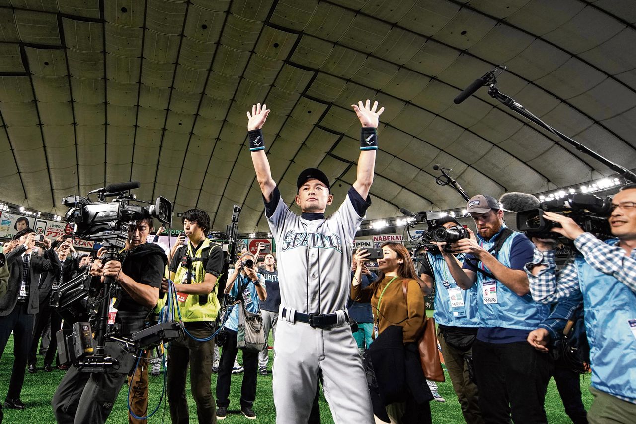 Ichiro Suzuki ging in Japan met pensioen, in het tenue van de club waar hij een legende werd, Seattle Mariners.