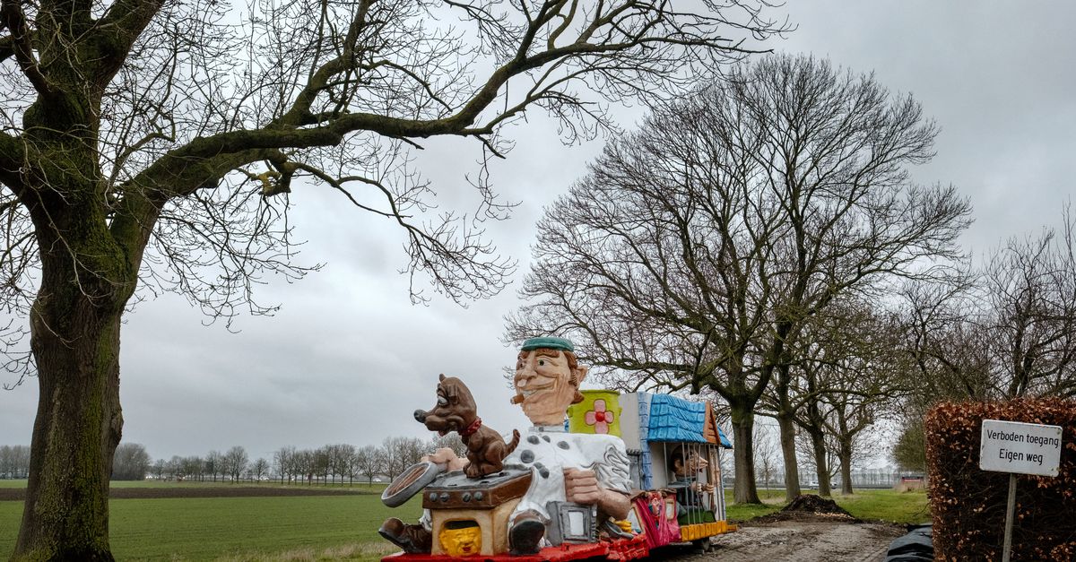 In Moerdijk weigert prins carnaval kopje-onder te gaan