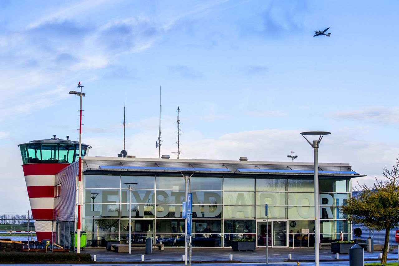 ‘Herindeling luchtruim Lelystad Airport nodig’ 