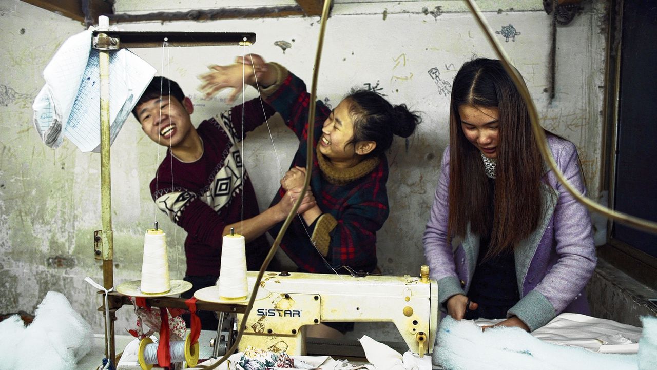 ‘Youth’: Gen Z’ers en millennials gevangen in een textielfabriek 