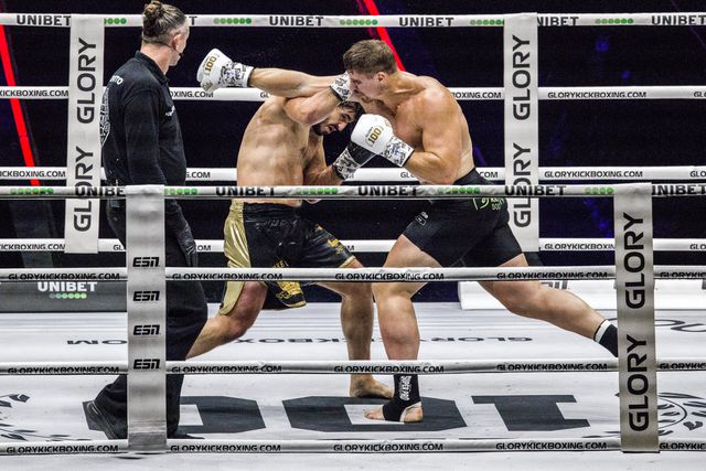 Rico Verhoeven verdedigt succesvol zijn titel tegen Artem Vakhtitov op 14 juni 2025 tijdens Glory in Ahoy.