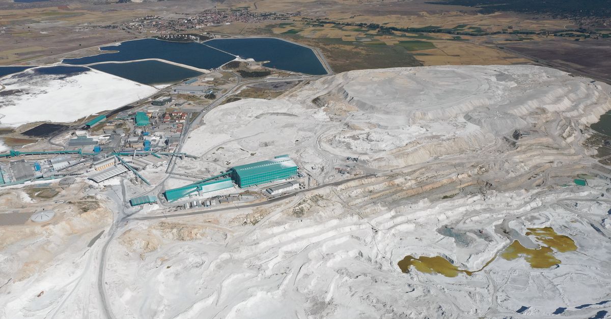 Europa blijft te afhankelijk van grondstoffen uit landen als China. Eigen productie komt nauwelijks op gang, concludeert de Europese Rekenkamer