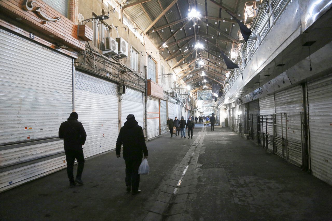 Het is afwachten of de protesten in Iran gaan overslaan, maar de woede is slechts het topje van de ijsberg