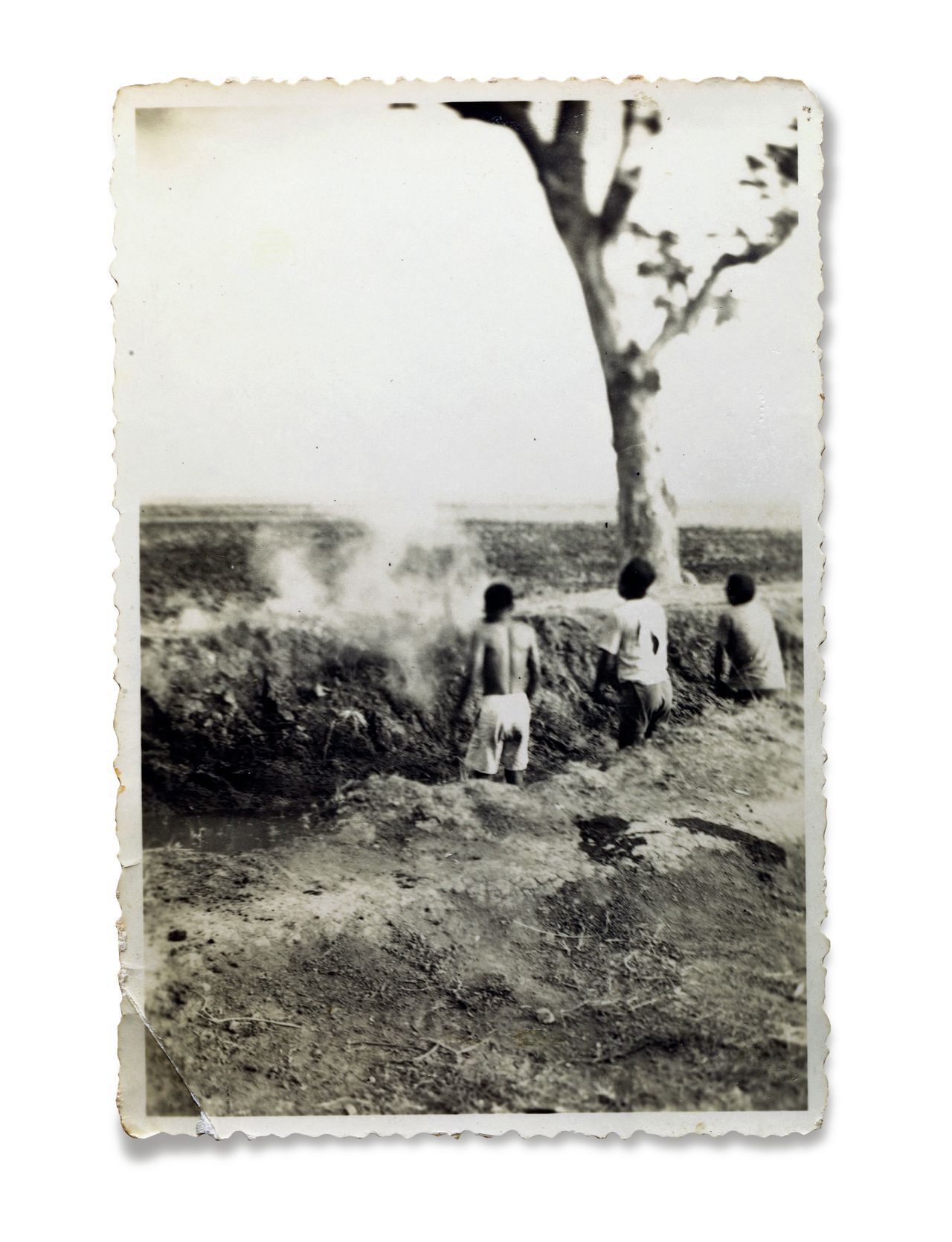 Een foto uit het gevonden fotoalbum van Jacobus R., dienstplichtige in Nederlands-Indië.