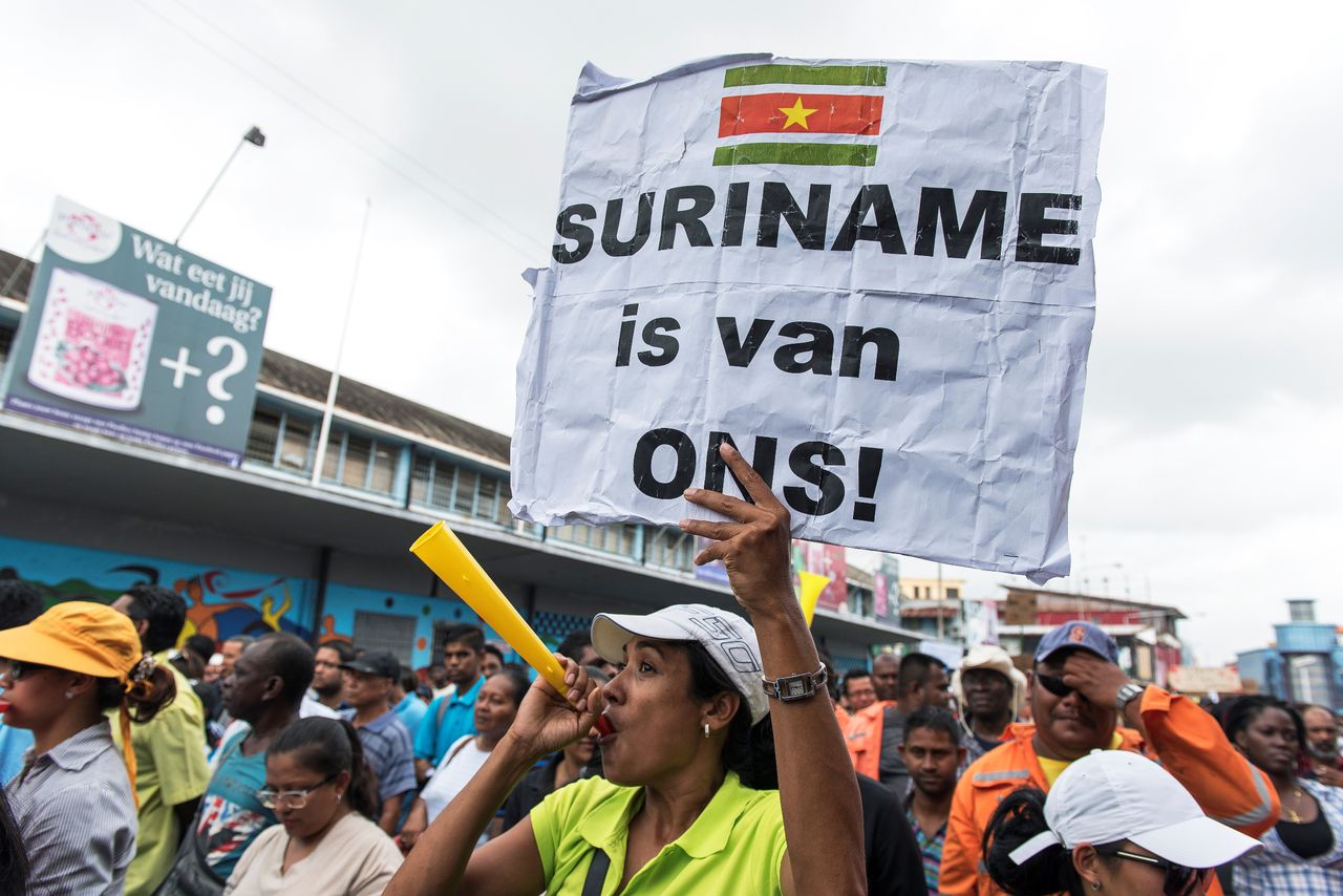 Grote betoging in Paramaribo tegen Bouterse 