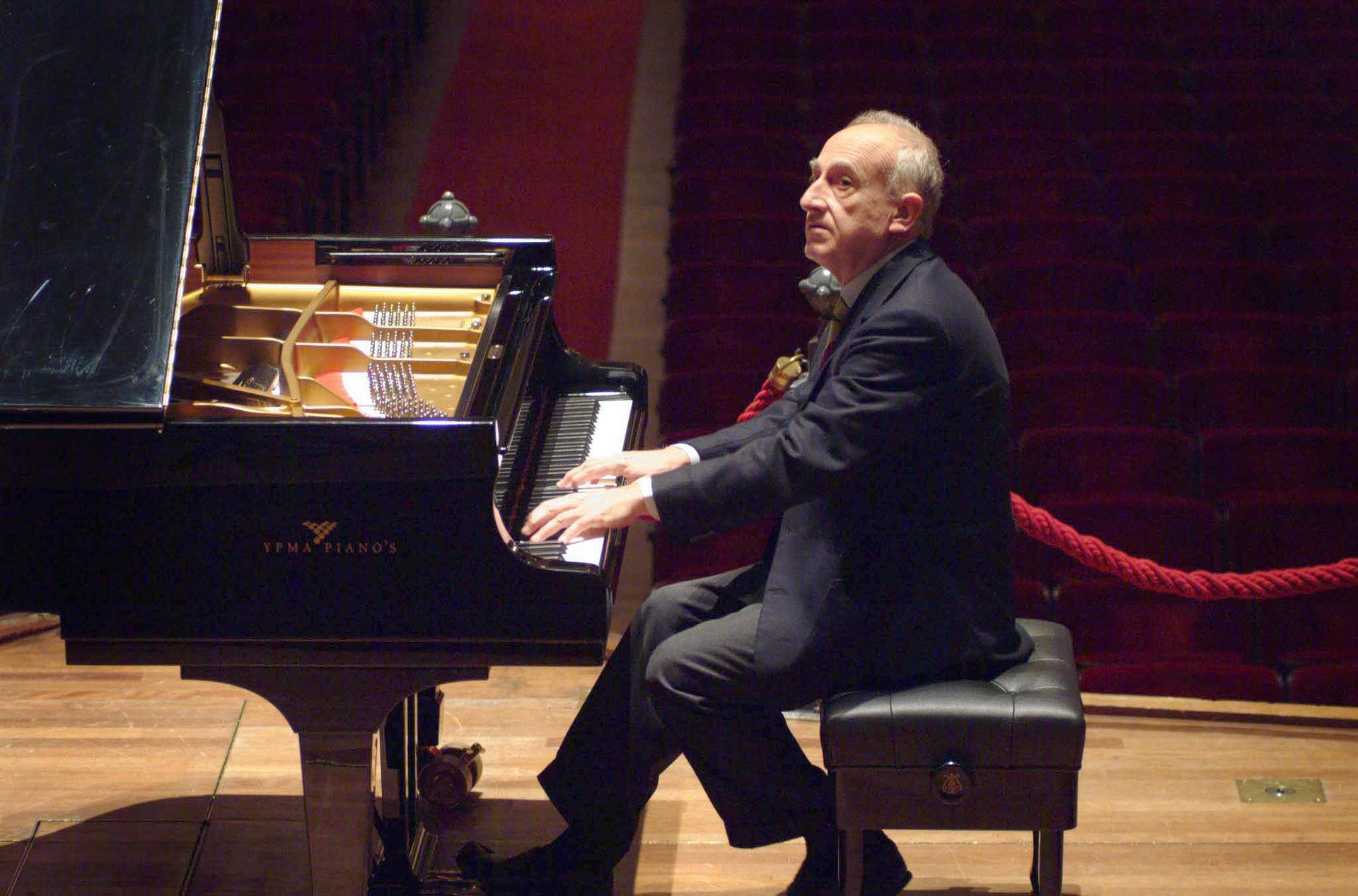 Italiaanse meesterpianist Maurizio Pollini op 82-jarige leeftijd ...