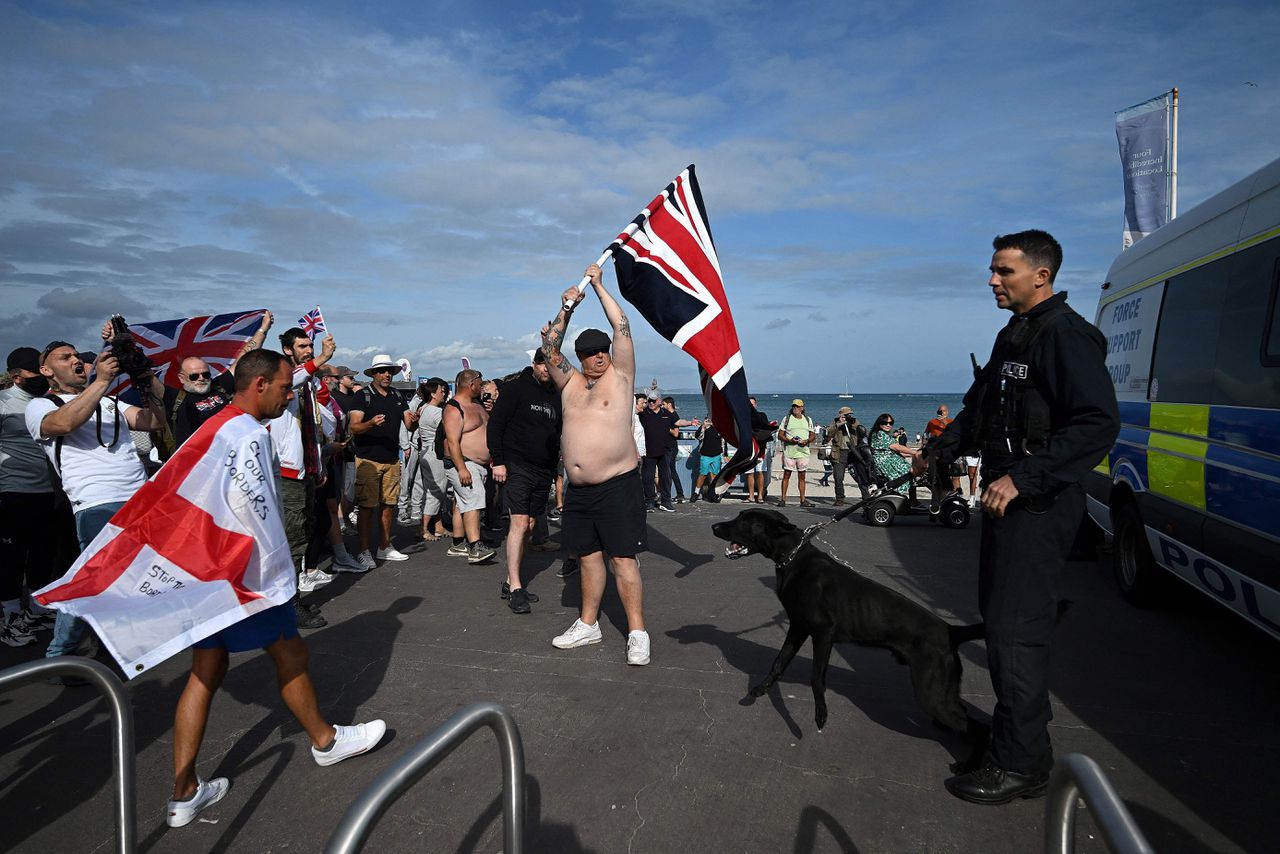 Was migratie wel de echte reden voor de rellen in Engeland? 