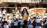 Gli studenti manifestano davanti all'Università di Harvard il 2 novembre per mostrare sostegno ai palestinesi.