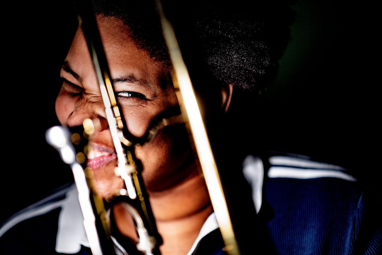 De trombone voelt als een stem voor Nabou Claerhout: ‘Tegelijk krachtig en zacht omhelzend’