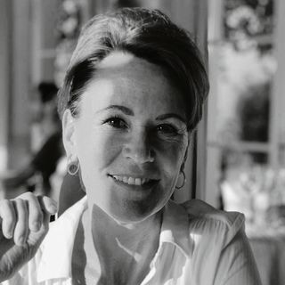 Nipel teshiklari bolgan sutyen fotosurati