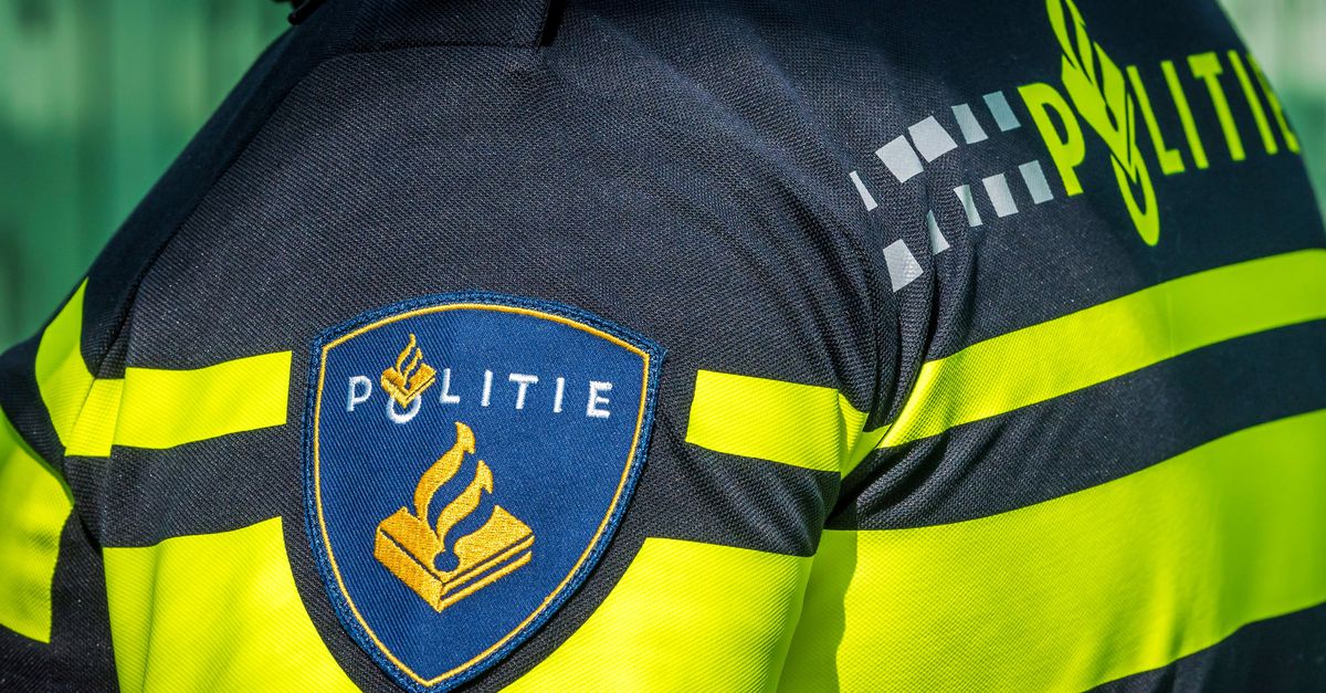 Een 15-jarige jongen is donderdagmiddag doodgestoken in Rotterdam.