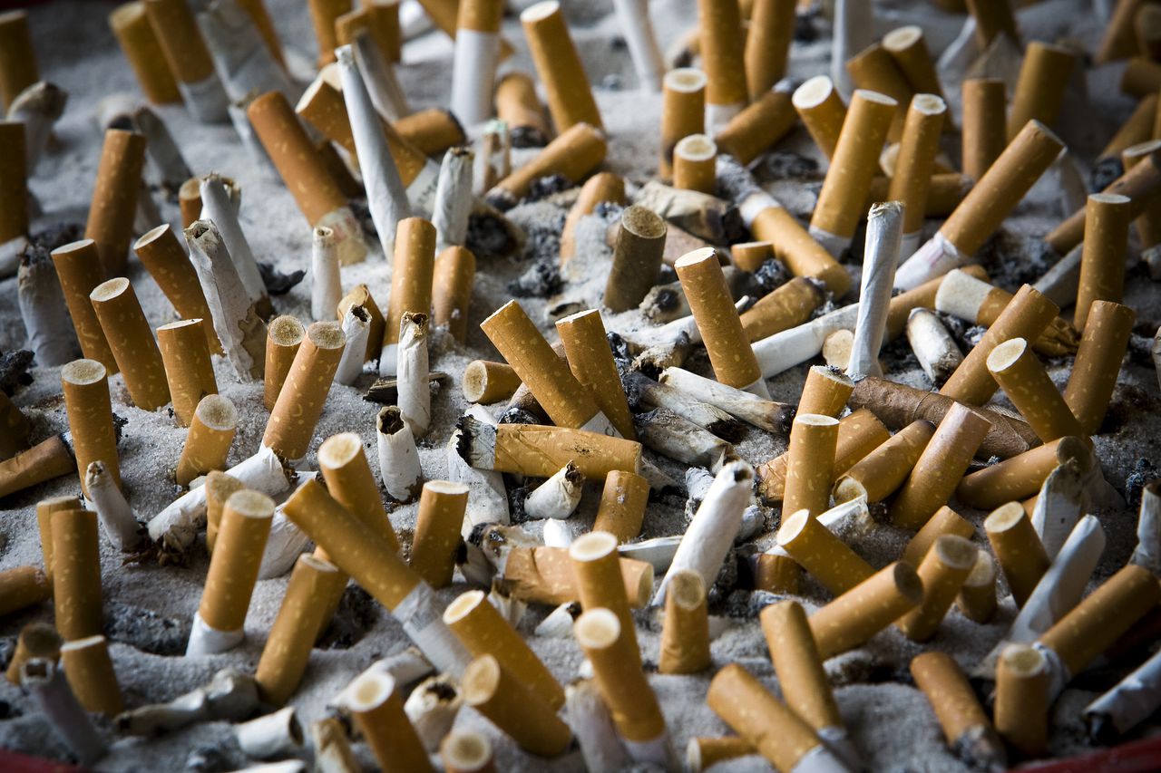 Tabaksbedrijven in Canada moeten 11 miljard euro betalen aan rokers en oud-rokers.