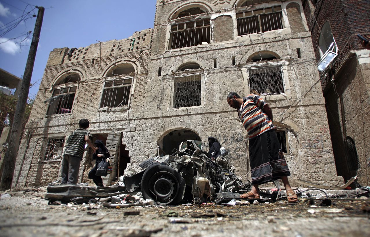 Eerder vandaag vielen 28 doden door een autobom in Jemen.