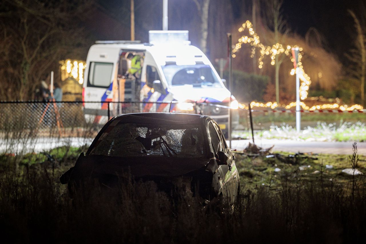 Zwaargewond slachtoffer auto-ongeluk Lichtjestour Nunspeet overleden in ziekenhuis.