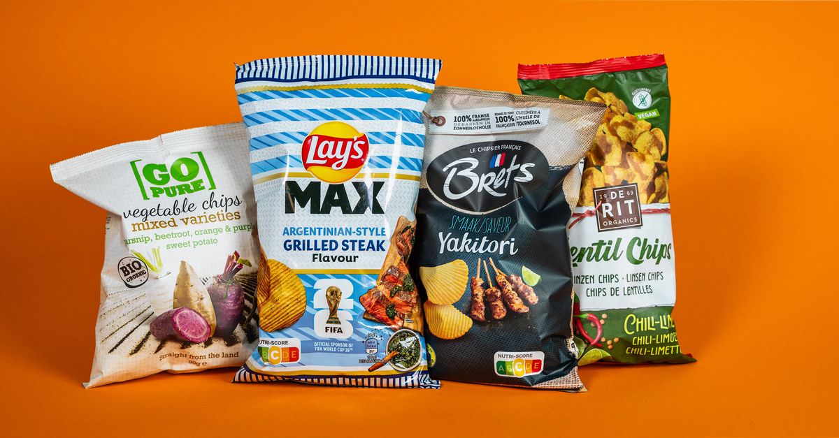 Welke chipssmaak snack je tijdens het WK voetbal? ‘Doorslikken voor de kleffe hap zich aan het gehemelte vastlijmt’
