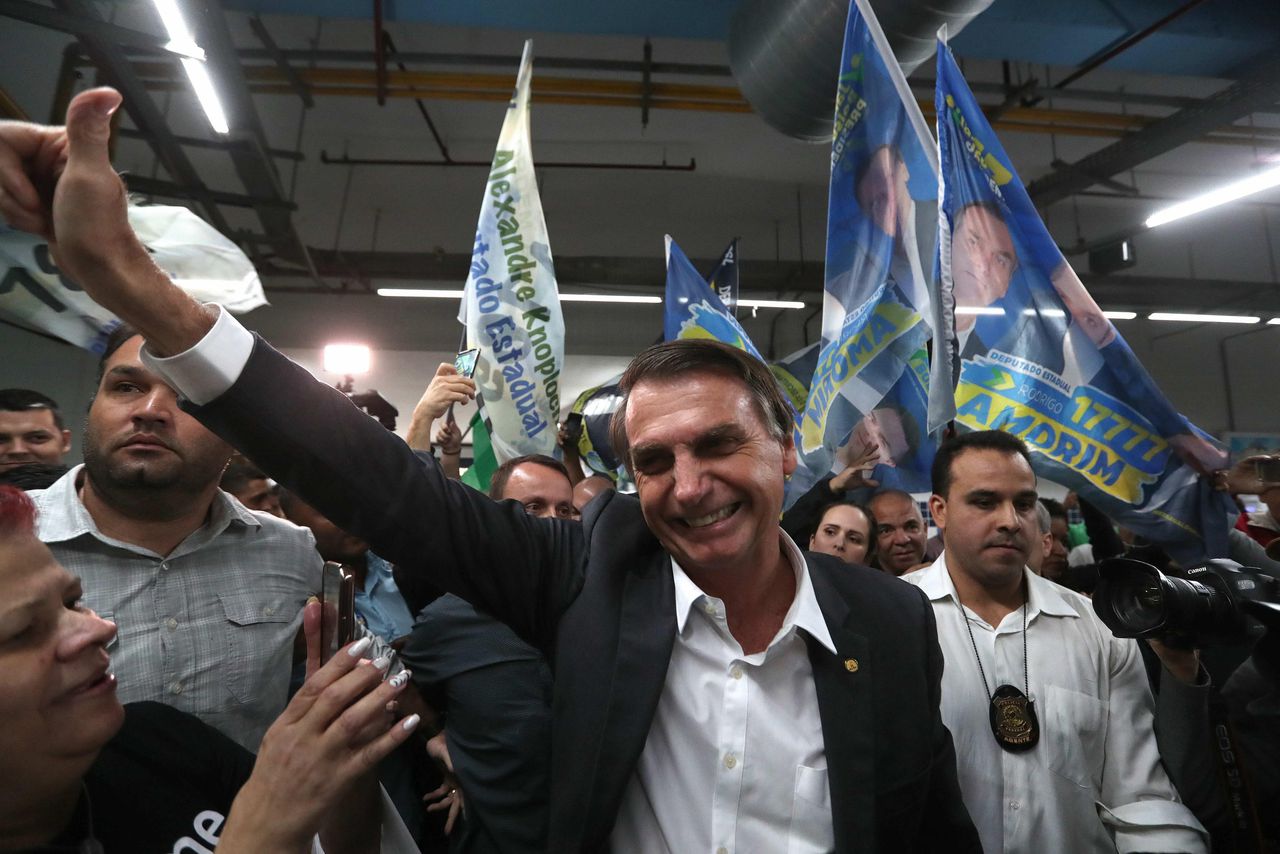 Braziliaanse presidentskandidaat Bolsonaro neergestoken 
