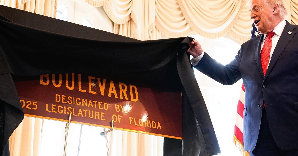 De buren hebben overlast van Trumps ‘winter Witte Huis’ Mar-a-Lago. ‘Elke dag dat hij hier is, kost 