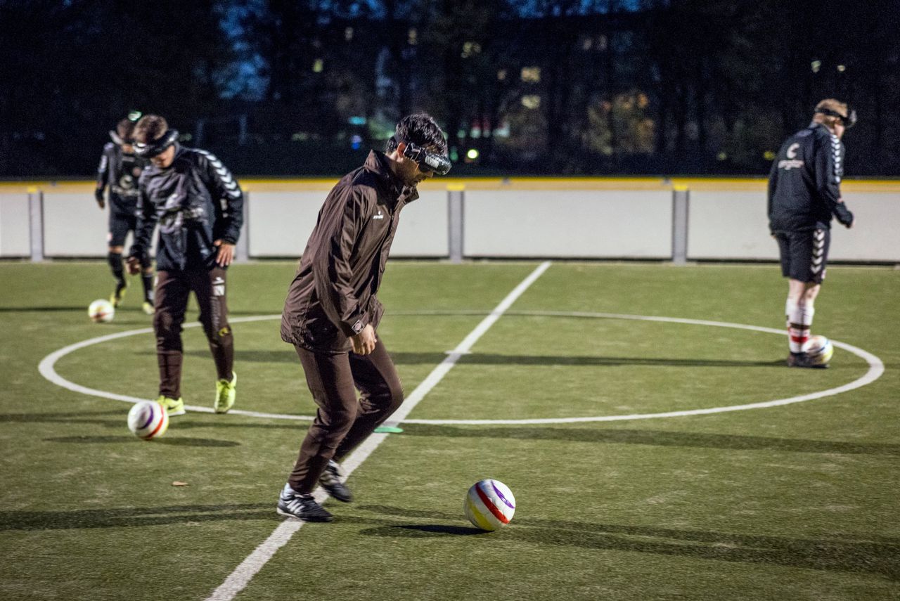 Serdal Celebi tijdens een training bij St. Pauli in Hamburg.