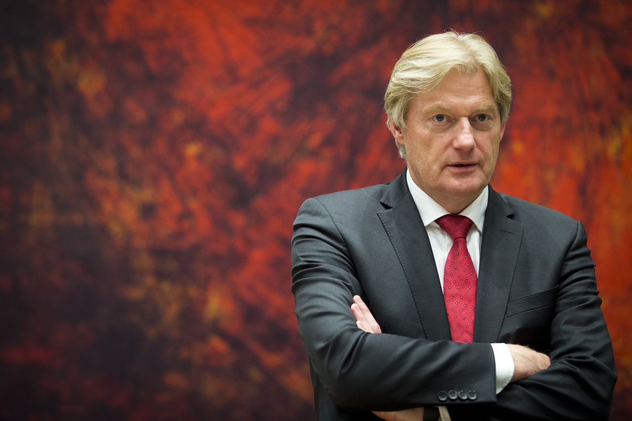 Van Rijn wist van excessen pgb, Kamer kreeg onvolledige informatie - NRC